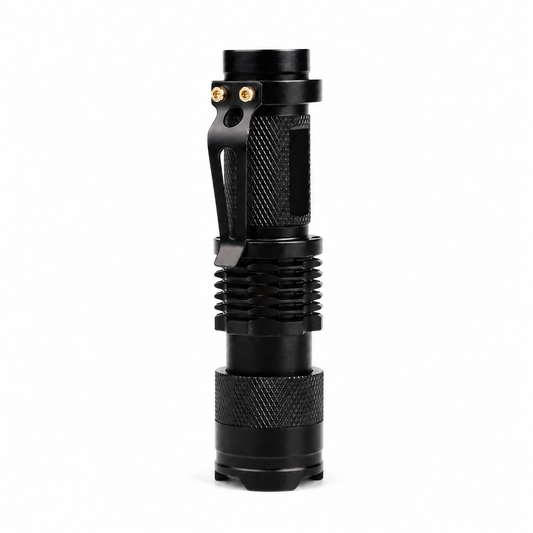 Lampe de poche LED pour inspecter les traces d'urine de chat - vue 1