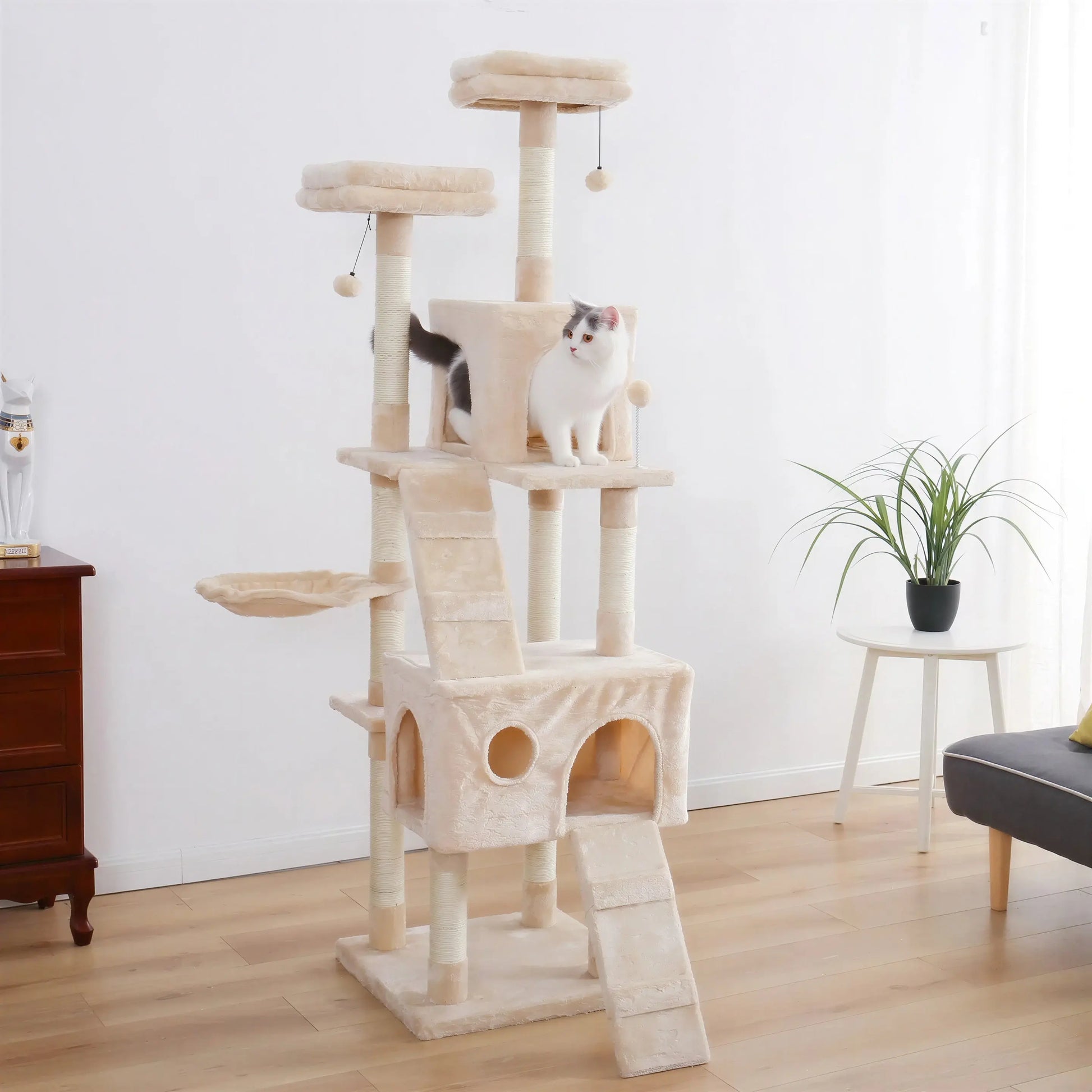 Arbre à chat XXL blanc à plusieurs niveaux avec perchoirs confortables Pour toi Mon chat