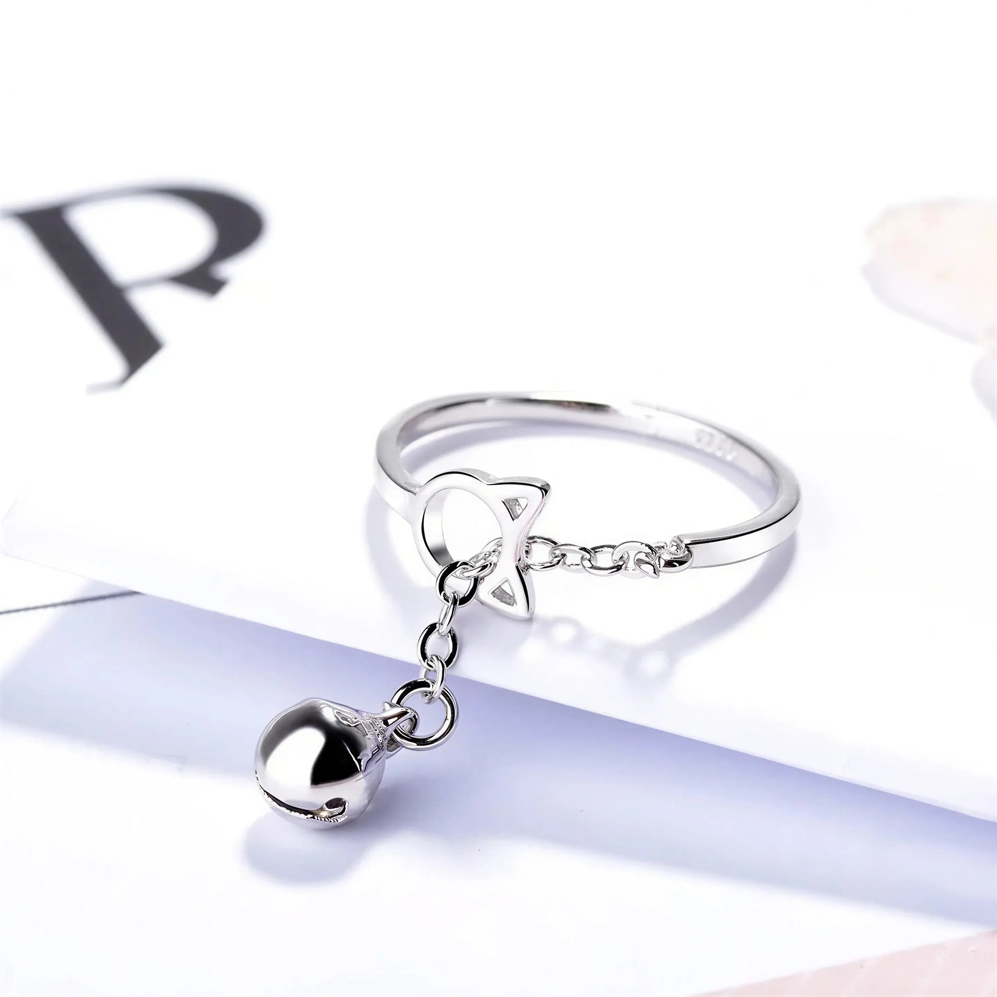 Bague avec anneau en tête de chat et pendentif avec une cloche Pour toi Mon chat