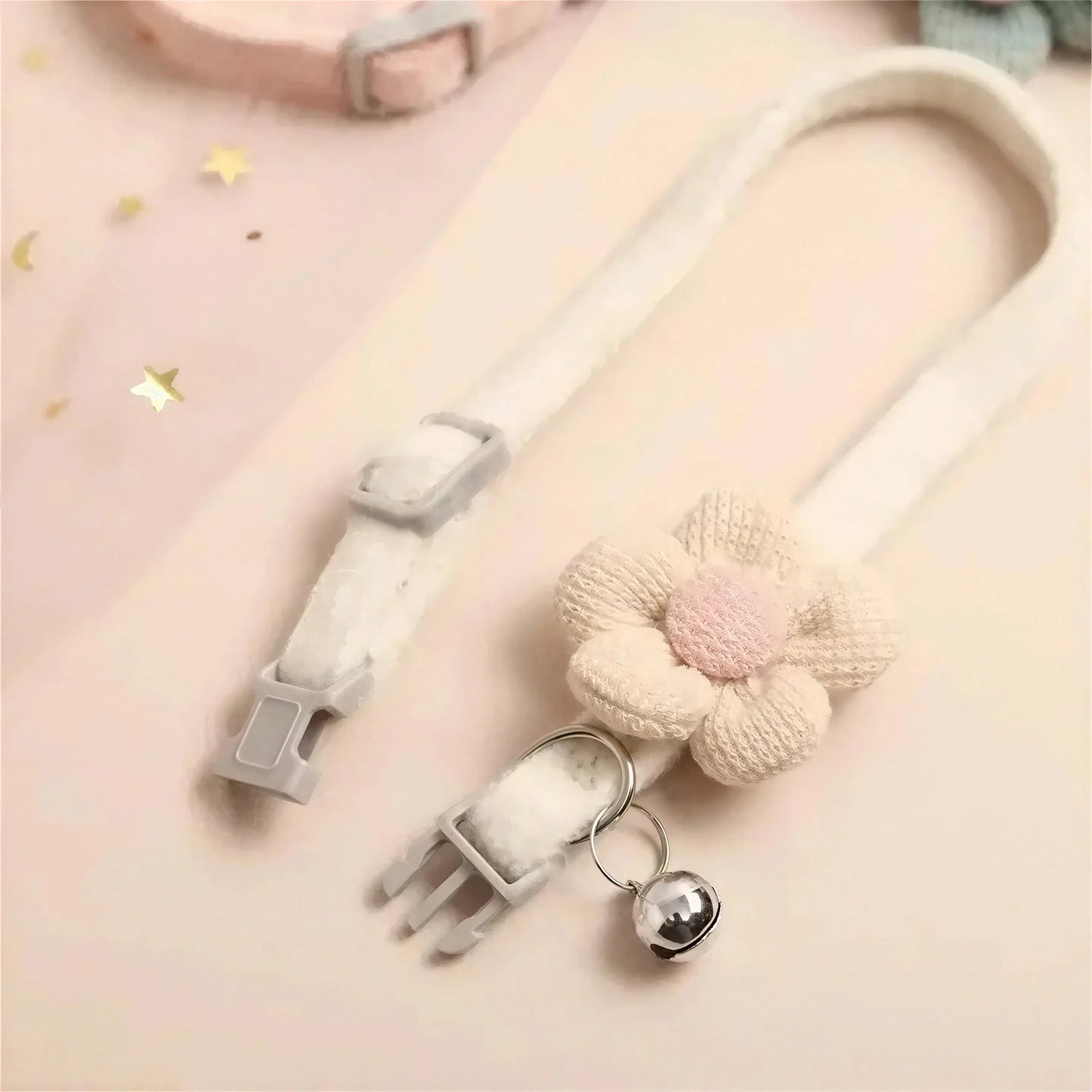 Collier Chat avec Fleur Tricotée et Clochette Pour toi Mon chat