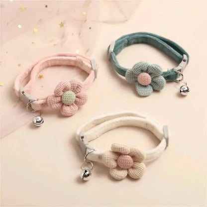 Collier Chat avec Fleur Tricotée et Clochette Pour toi Mon chat
