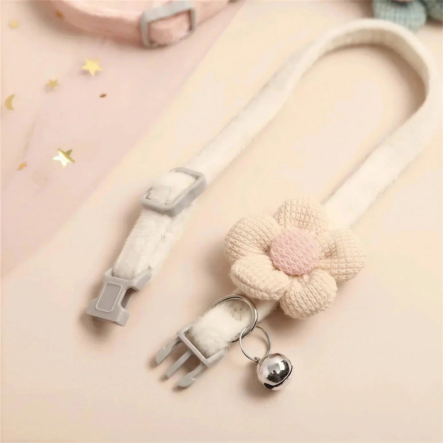 Collier Chat avec Fleur Tricotée et Clochette Pour toi Mon chat
