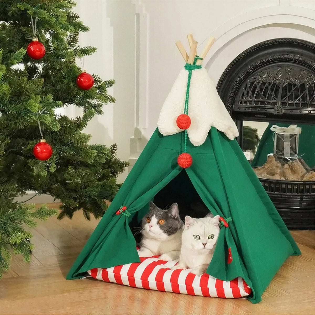 Cabane Pour Chat En Forme De Tente De Noël Avec De La Fausse Neige Pour toi Mon chat